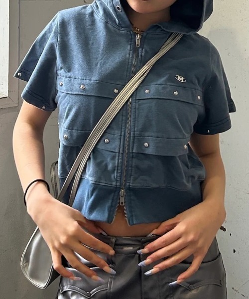 HTH(エイチティーエイチ)の「short sleeve zip hoodie(パーカー・レディース・ブルー/グレー/カーキ・フリー)」の15枚目の写真