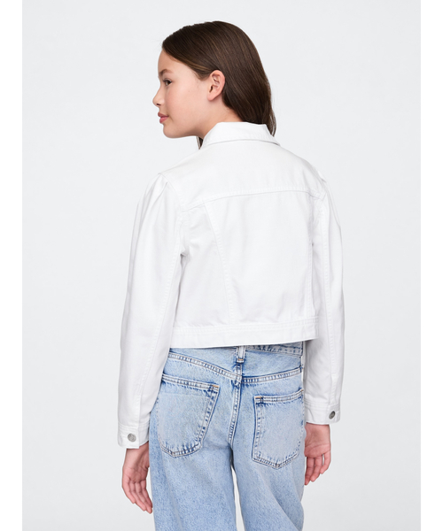 GAP(ギャップ)の「クロップド デニムジャケットホワイトデニムジャケット (キッズ)(デニムジャケット・キッズ・オフホワイト・130cm/140cm/160cm/150cm/120cm/110cm)」の3枚目の写真