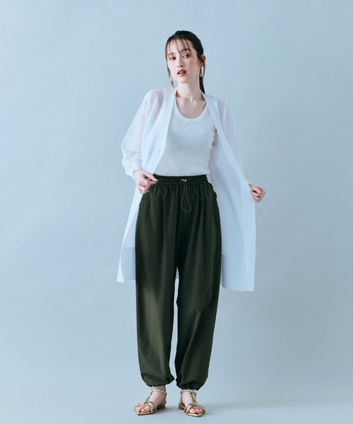 Audie a Muses(オーディアミューズ)の「シアーロングカーディガン(カーディガン/ボレロ・レディース・ベージュ/オフホワイト/ブラック・38/42)」の13枚目の写真