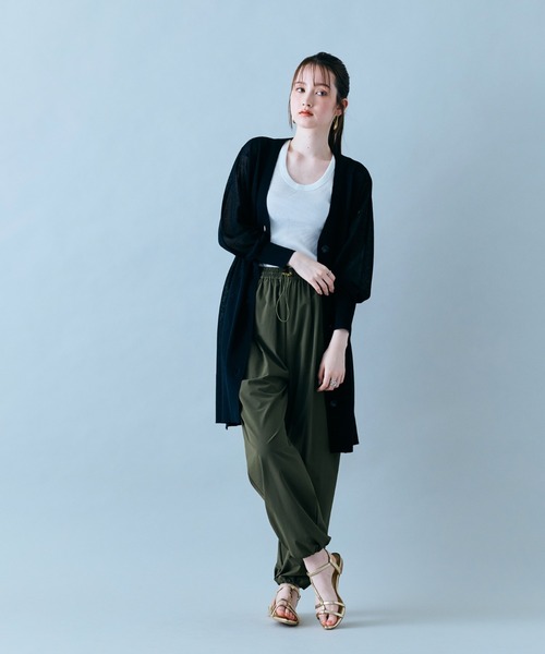 Audie a Muses(オーディアミューズ)の「シアーロングカーディガン(カーディガン/ボレロ・レディース・ベージュ/オフホワイト/ブラック・38/42)」の5枚目の写真