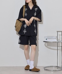 ATELANE（アテレーン）の「ATELANE リラックスフィット ポリエステルトロピカル デザイン刺繍 キューバシャツ　セットアップ  半袖/ショートパンツ（セットアップ）」