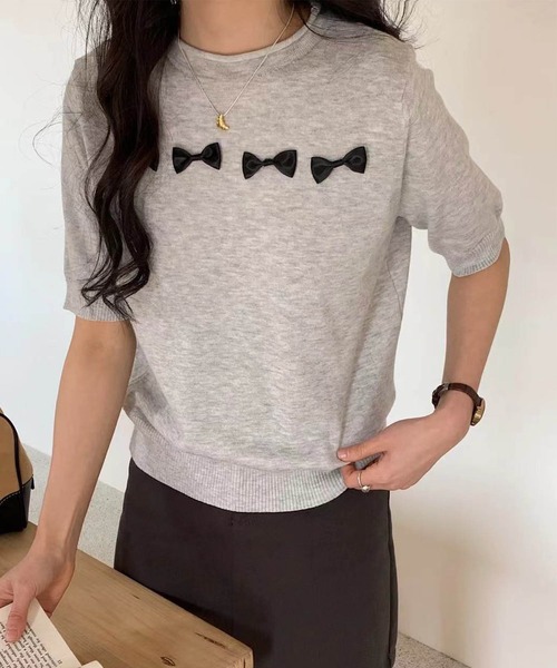 aimoha（アイモハ）の「【aimoha】リボンモチーフ ロールネック半袖ニットトップス（ニット/セーター・レディース・ブルー/ネイビー/ライトグレー/ピンク/ライトベージュ・FREE）」の7枚目の写真