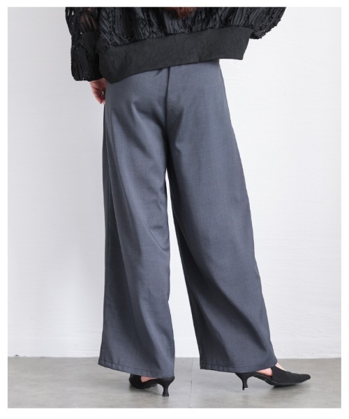 Sawa a la mode（サワアラモード）の「ツータックスラックスハイウエストパンツ（スラックス・レディース・ベージュ/チャコールグレー・FREE）」の11枚目の写真