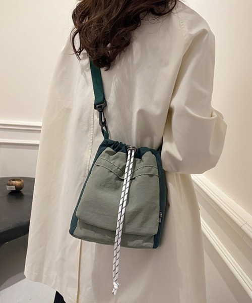 link lot(リンクロット)の「ナイロン巾着ショルダー(ショルダーバッグ・メンズ・ブラック/カーキ/グレー/ベージュ・F)」の19枚目の写真