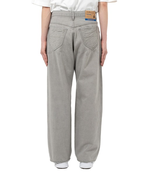 In・stru(men-tal).(インストルメンタル)の「Bleached Denim Baggy Pants(デニムパンツ・メンズ・インディゴブルー/ブラック・48/44/46)」の16枚目の写真