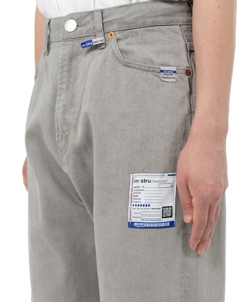 In・stru(men-tal).(インストルメンタル)の「Bleached Denim Baggy Pants(デニムパンツ・メンズ・インディゴブルー/ブラック・48/44/46)」の10枚目の写真