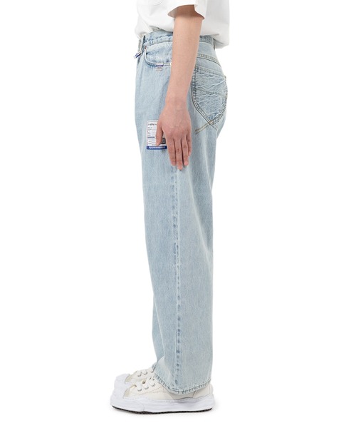 In・stru(men-tal).(インストルメンタル)の「Bleached Denim Baggy Pants(デニムパンツ・メンズ・インディゴブルー/ブラック・48/44/46)」の3枚目の写真