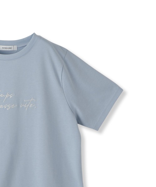 MAYSON GREY（メイソングレイ）の「ハンドメッセージ刺繍ロゴTシャツ≪洗濯機で洗える≫（Tシャツ/カットソー・レディース・ブルー/チャコールグレー/ホワイト・M）」の8枚目の写真
