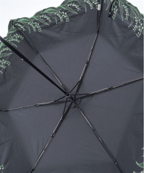 axes femme（アクシーズファム）の「スズラン刺繍晴雨兼用折傘（折りたたみ傘・レディース・ブラック・FREE）」の9枚目の写真