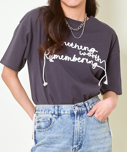 GORGE（ゴージ）の「《コード刺繍ロゴ×ゆるシルエット》レディース 半袖Tシャツ カジュアル カットソー 春夏秋（Tシャツ/カットソー・レディース・ピンク/オートミール/チャコール・F）」の2枚目の写真