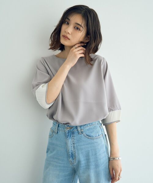 YECCA VECCA(イェッカヴェッカ)の「袖プリーツラウンドヘムブラウス(シャツ/ブラウス・レディース・ライトグレー/アイボリー/ブラック・FREE)」の17枚目の写真