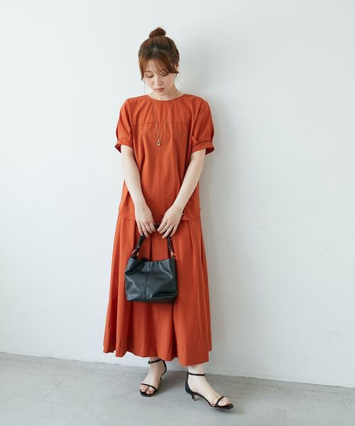 le.coeur blanc（ルクールブラン）の「《接触冷感》ナイロンストレッチタックギャザースカート（スカート・レディース・カーキオリーブ/オレンジ/ダークグレー・36/38）」の8枚目の写真