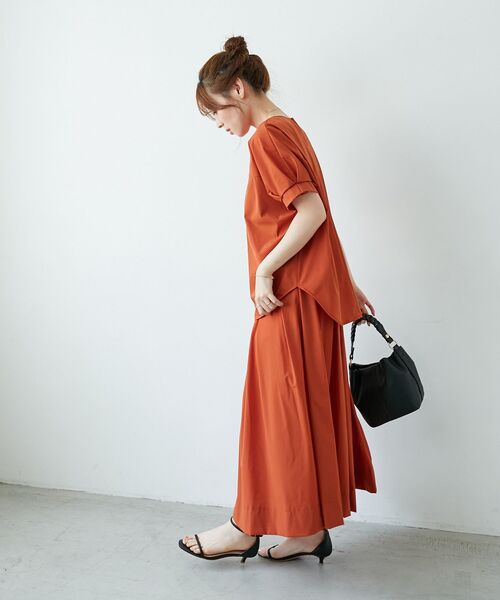 le.coeur blanc（ルクールブラン）の「《接触冷感》ナイロンストレッチタックギャザースカート（スカート・レディース・カーキオリーブ/オレンジ/ダークグレー・36/38）」の9枚目の写真