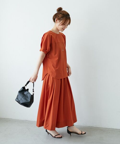 le.coeur blanc（ルクールブラン）の「《接触冷感》ナイロンストレッチタックギャザースカート（スカート・レディース・カーキオリーブ/オレンジ/ダークグレー・36/38）」の10枚目の写真