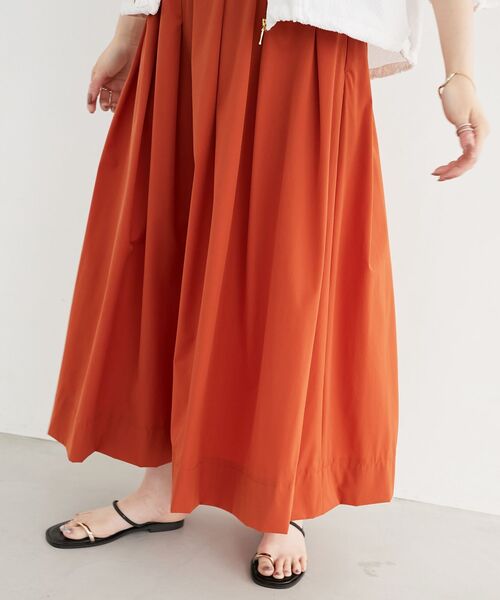 le.coeur blanc（ルクールブラン）の「《接触冷感》ナイロンストレッチタックギャザースカート（スカート・レディース・カーキオリーブ/オレンジ/ダークグレー・36/38）」の18枚目の写真