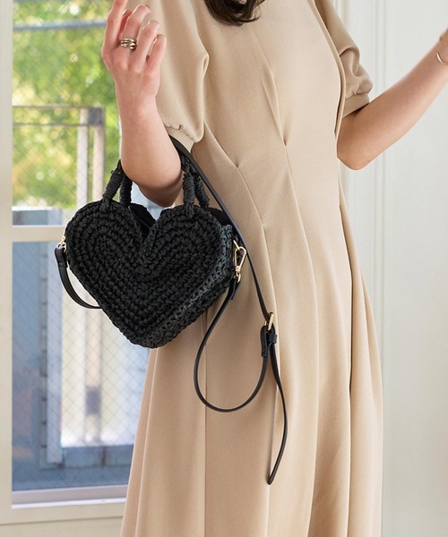 KOBE LETTUCE（コウベレタス）の「ハートデザインカゴバッグ（ハンドバッグ・レディース・アイボリー/ブラック/キャメル・F）」の6枚目の写真