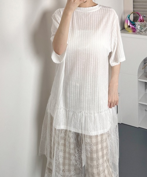 JUSGLITTY フリル付きホワイトチュニック 半袖 JUSGLITTY フリル付きホワイトチュニック 半袖 JUSGLITTY