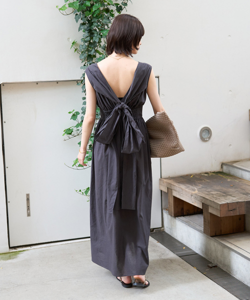 Rouge vif Anna(ルージュヴィフアンナ)の「麻混3WAYウエストリボンワンピース(ワンピース・レディース・ブルー/ブラック・フリー)」の8枚目の写真