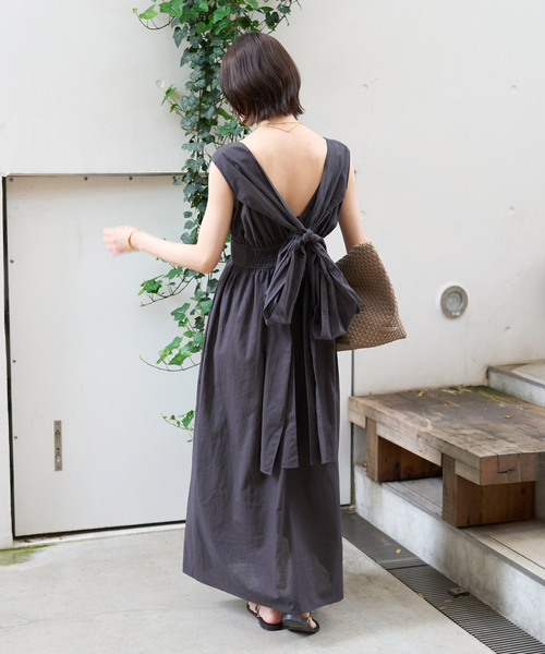 Rouge vif Anna(ルージュヴィフアンナ)の「麻混3WAYウエストリボンワンピース(ワンピース・レディース・ブルー/ブラック・フリー)」の7枚目の写真