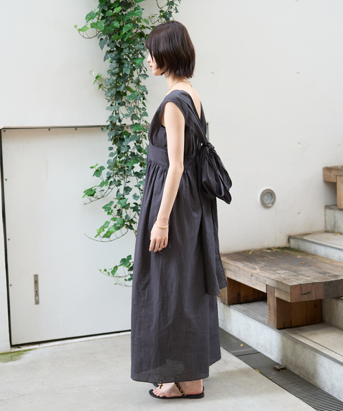 Rouge vif Anna(ルージュヴィフアンナ)の「麻混3WAYウエストリボンワンピース(ワンピース・レディース・ブルー/ブラック・フリー)」の18枚目の写真