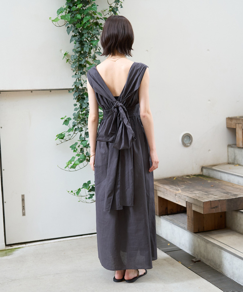 Rouge vif Anna(ルージュヴィフアンナ)の「麻混3WAYウエストリボンワンピース(ワンピース・レディース・ブルー/ブラック・フリー)」の17枚目の写真