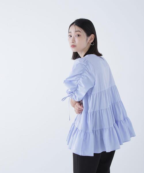 NATURAL BEAUTY BASIC(ナチュラルビューティーベーシック)の「◇ギャザースリーブティアードチュニックブラウス(シャツ/ブラウス・レディース・ブラック/ブルー/イエロー・SMALL/MEDIUM)」の20枚目の写真