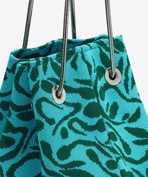 BIGOTRE（ビゴター）の「Carne Bollente×BIGOTRE PURSE LIQUID FUTURE（ショルダーバッグ・レディース・ベージュ/ブルー・ONE SIZE）」の9枚目の写真