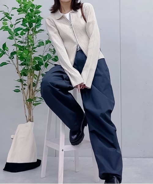 &soiree(アンドソワレ)の「【&soiree】Wジップ襟付き長袖リブニットトップス(ニット/セーター・レディース・ブラック/アイボリー/ブルー・FREE)」の21枚目の写真