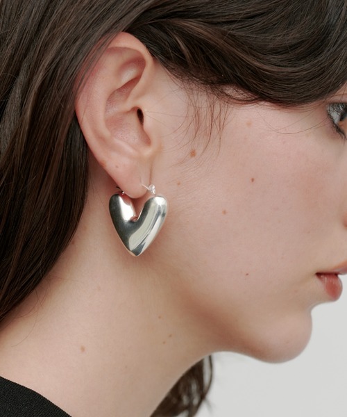 kiehtova（キエトヴァ）の「【kiehtova】round heart hoop pierce/ラウンドハート フープピアス（ピアス（両耳用）・レディース・シルバー・FREE）」の3枚目の写真