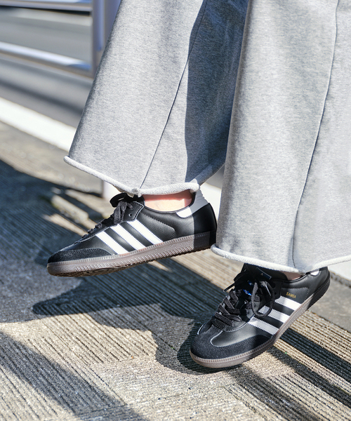 adidas（アディダス）の「adidas / アディダス SAMBA OG（スニーカー・レディース・ブラック/ブラウン・23cm/23.5cm/24cm/24.5cm/25cm）」の3枚目の写真