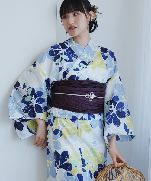 浴衣2点セット 白地に爽やか花重ね（浴衣）｜utatane（ウタタネ