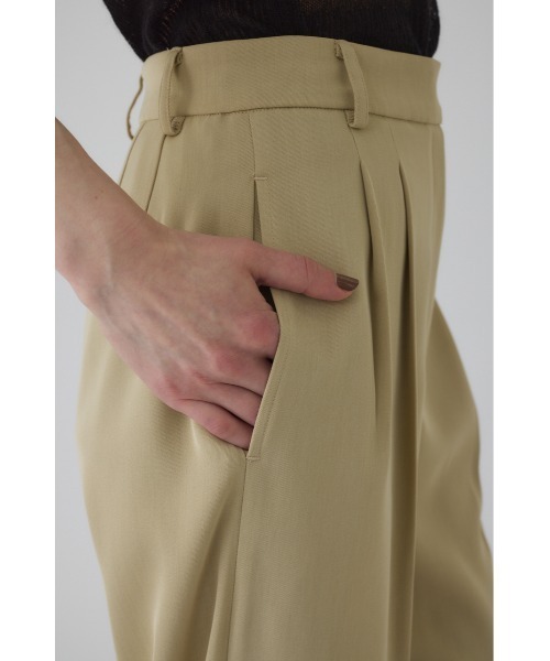 RIM.ARK（リムアーク）の「Piping pocket slacks パイピングポケットスラックス（スラックス・レディース・ホワイト/ベージュ/カーキ・38/36）」の19枚目の写真