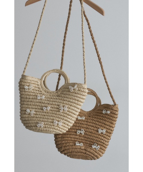 tocco closet（トッコ　クローゼット）の「【ZOZO限定】パールリボンカゴバック（かごバッグ・レディース・ベージュ/ブラウン・FREE）」の17枚目の写真