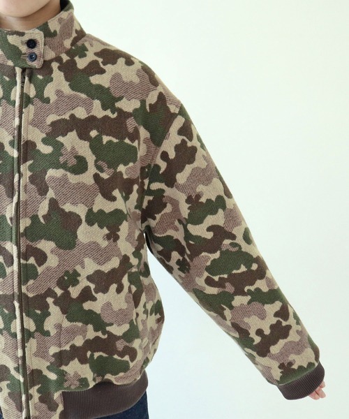 PAR ICI（パーリッシィ）の「迷彩ジャカード スウィングトップ（ブルゾン・レディース・カーキ・FREE）」の2枚目の写真