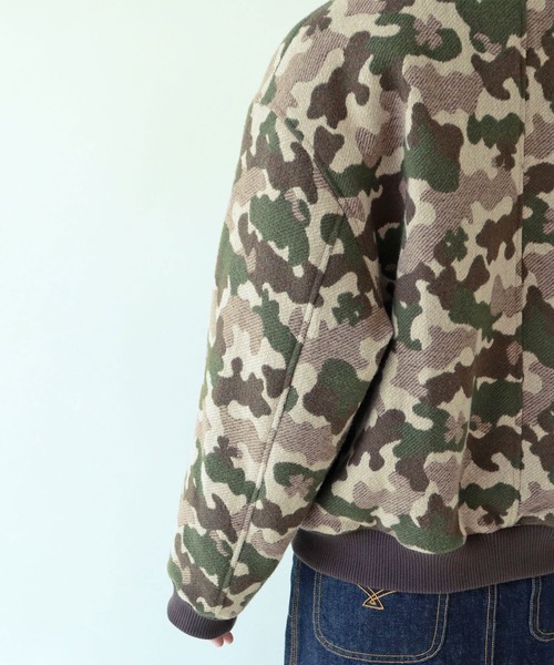 PAR ICI（パーリッシィ）の「迷彩ジャカード スウィングトップ（ブルゾン・レディース・カーキ・FREE）」の3枚目の写真
