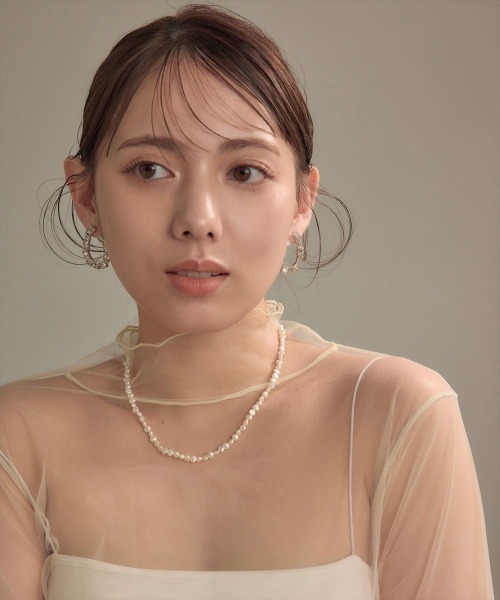 Jolie Toujours(ジョリトゥジュール)の「CZカーブボリュームピアス(ピアス(両耳用)・レディース・シルバー/ゴールド・FREE)」の5枚目の写真