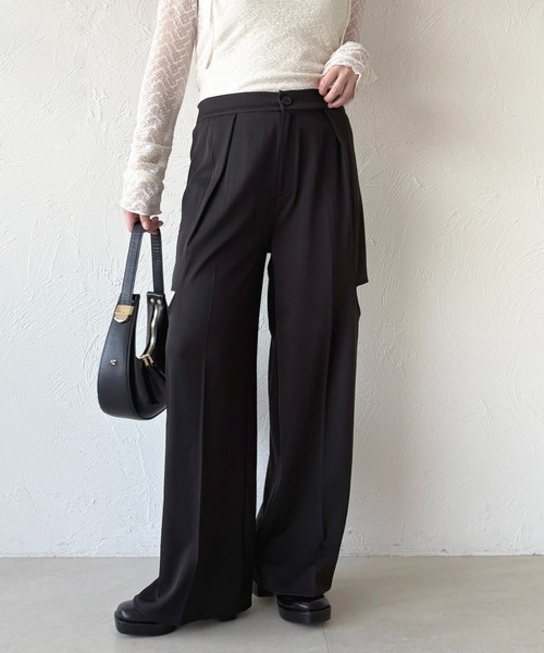 apres jour(アプレジュール)の「カットアウトストレートスラックスパンツ(その他パンツ・レディース・ライトベージュ/ブラック/チャコールグレー・X-LARGE/MEDIUM)」の4枚目の写真
