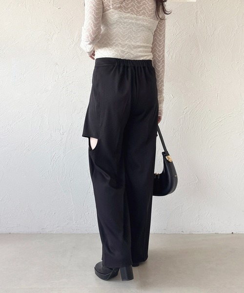 apres jour(アプレジュール)の「カットアウトストレートスラックスパンツ(その他パンツ・レディース・ライトベージュ/ブラック/チャコールグレー・X-LARGE/MEDIUM)」の8枚目の写真
