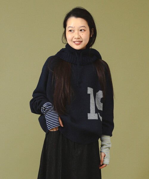 BEAMS BOY（ビームスボーイ）の「ビッグ ロゴ クルーネック ニット（ニット/セーター・レディース・グレー/ネイビー・ONE SIZE）」の10枚目の写真