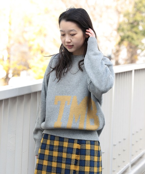 BEAMS BOY（ビームスボーイ）の「ビッグ ロゴ クルーネック ニット（ニット/セーター・レディース・グレー/ネイビー・ONE SIZE）」の2枚目の写真