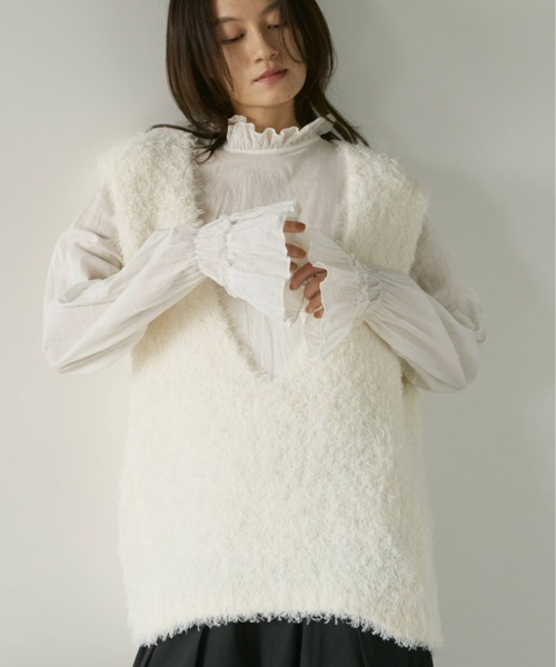 Libra Cue（リブラ キュー）の「Vネックニットジレ（ベスト・レディース・アイボリー・FREE）」の4枚目の写真