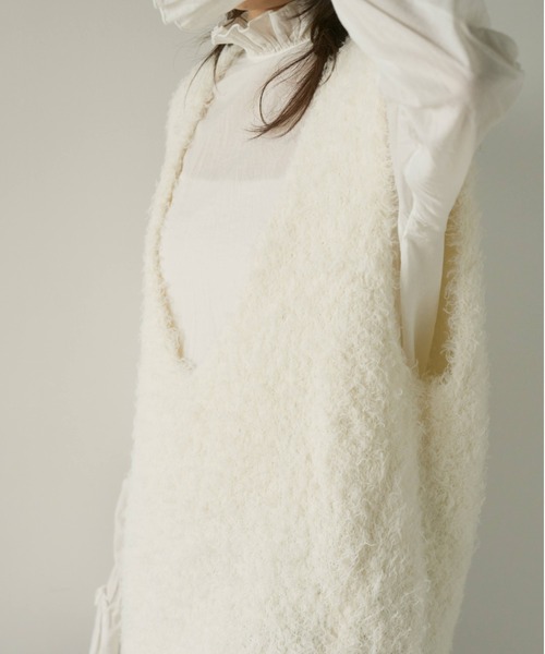 Libra Cue（リブラ キュー）の「Vネックニットジレ（ベスト・レディース・アイボリー・FREE）」の10枚目の写真