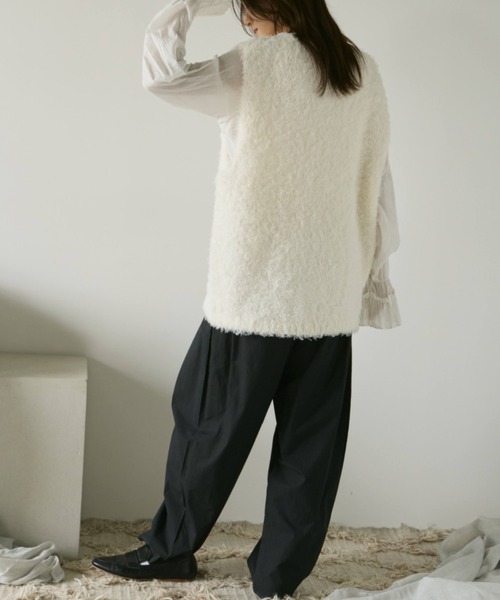 Libra Cue（リブラ キュー）の「Vネックニットジレ（ベスト・レディース・アイボリー・FREE）」の16枚目の写真