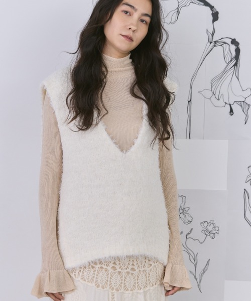 Libra Cue（リブラ キュー）の「Vネックニットジレ（ベスト・レディース・アイボリー・FREE）」の19枚目の写真