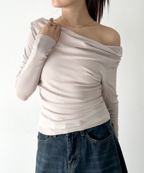 Bamm(バム)の「カウルネックドレープコンパクトトップス(Tシャツ/カットソー・レディース・ベージュ/ホワイト/ブラウン/ブラック/グレー・FREE)」の21枚目の写真