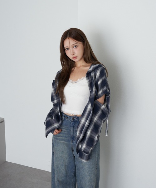 RAY CASSIN（レイカズン）の「袖スリットフードチェックシャツ（シャツ/ブラウス・レディース・ブラウン/ブラック/ブルー/カーキ・FREE）」の13枚目の写真