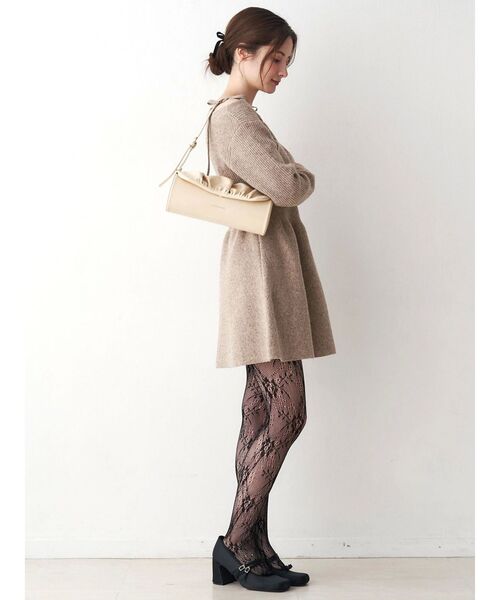 CALNAMUR(カルナムール)の「ギャザーデザイン筒形バッグ(ハンドバッグ・レディース・ライトイエロー/レッド・FREE)」の6枚目の写真