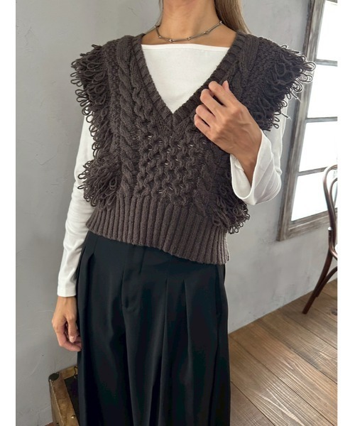 fifth(フィフス)の「フリンジニットベスト(ベスト・レディース・グレー/ブラック/ダークブラウン・M)」の3枚目の写真