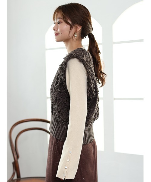 fifth(フィフス)の「フリンジニットベスト(ベスト・レディース・グレー/ブラック/ダークブラウン・M)」の5枚目の写真