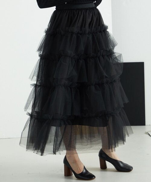 AEWEN MATOPH(イウエン マトフ)の「<AEWEN MATOPH>チュールフリル マキシスカート(スカート・レディース・ブラック・36/38)」の1枚目の写真